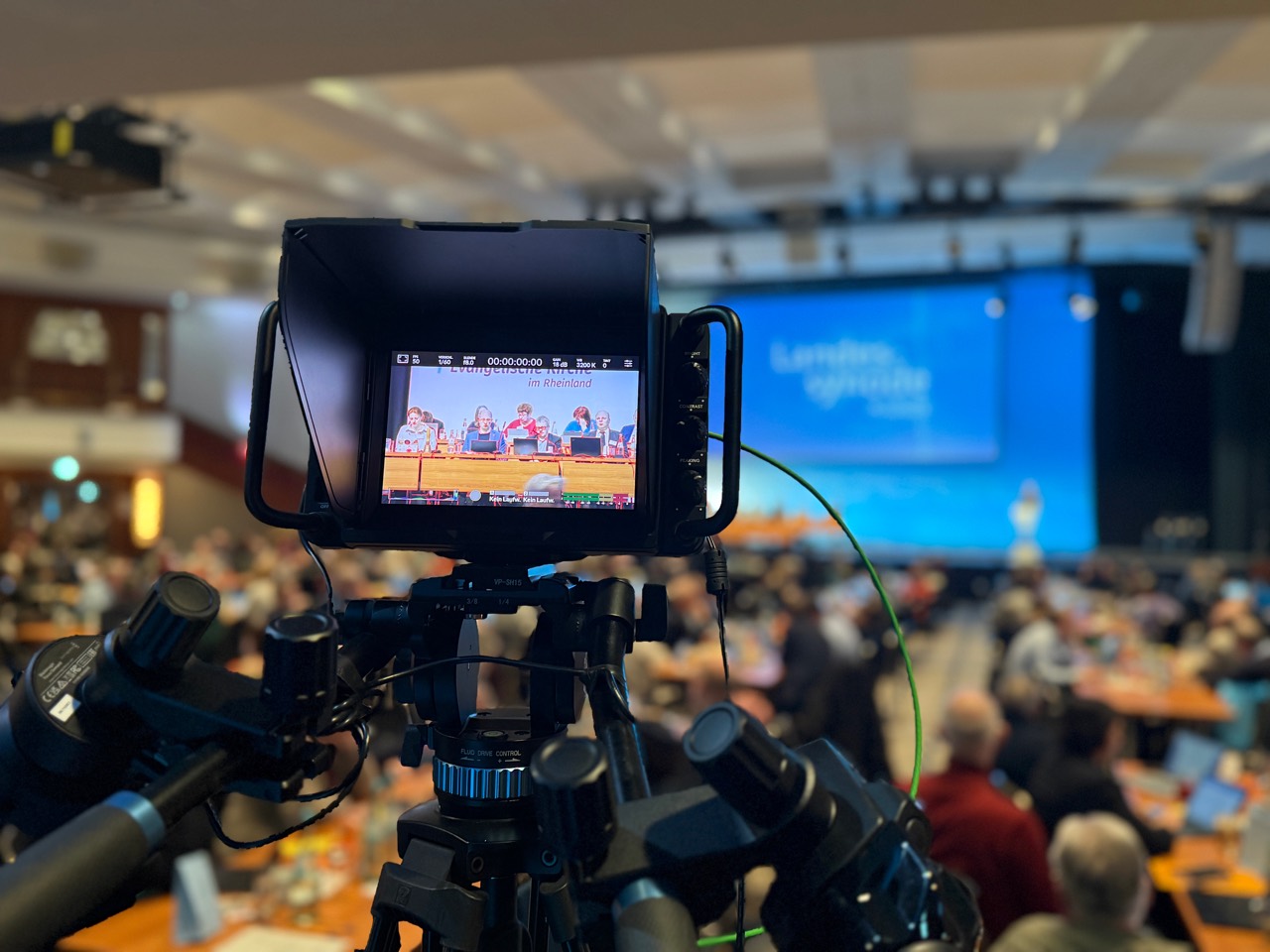 Kamera für eine Live-Übertragung im Konferenzsaal